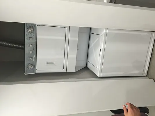 Rented by Mdays Realty | media 32