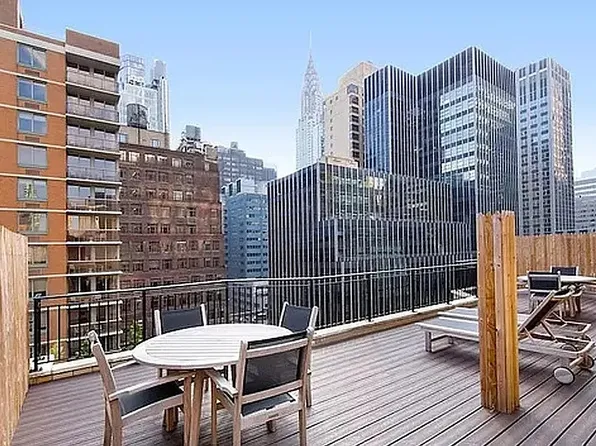 225 East 46th Street image 3 of 8
