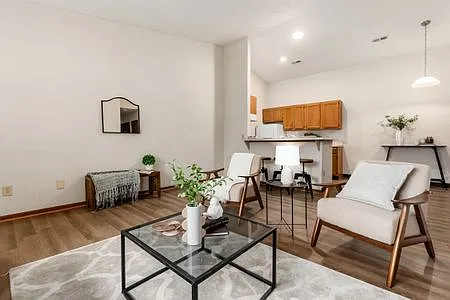 2400 Royal Meadow Ln — Photo 12