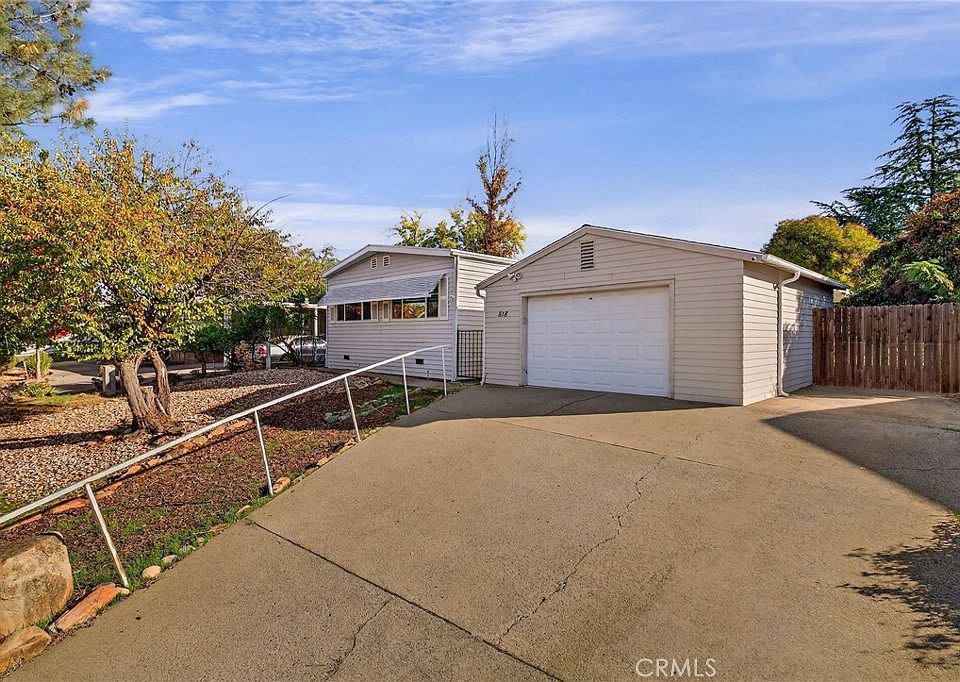 1st image of 518 Silver Leaf Dr
