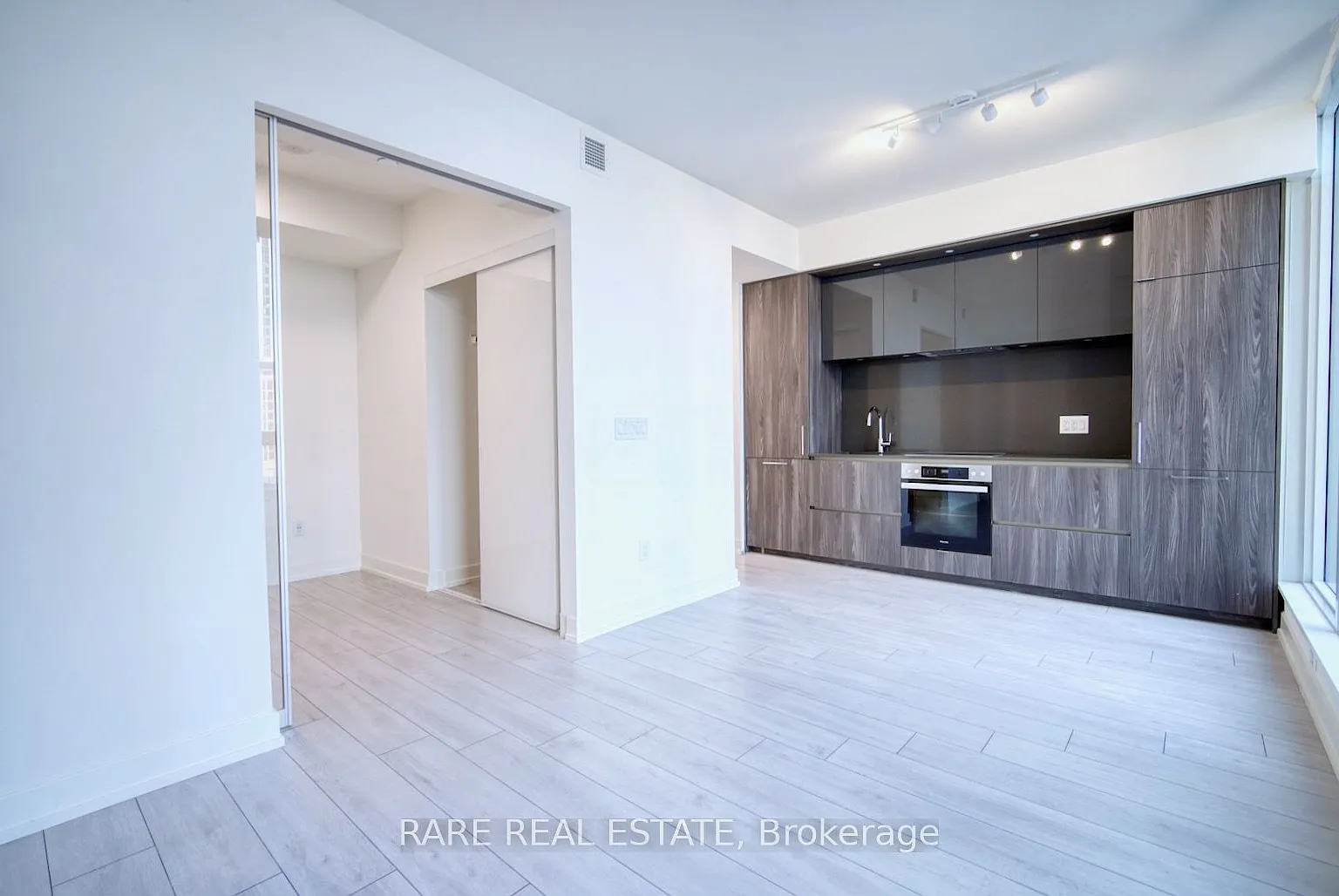 2 bed, $3,000 — Photo 3