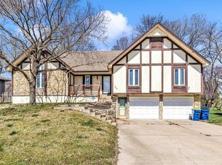 308 Westwood Ct, Liberty, MO 64068