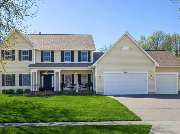 5150 Remington Rd, Bettendorf, IA 52722