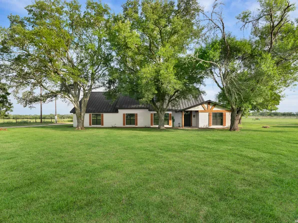 1591 Leissner School, Seguin, TX 78155