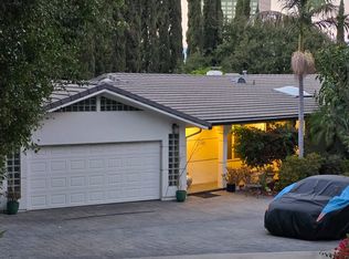 3593 Multiview Dr, Los Angeles, CA 90068