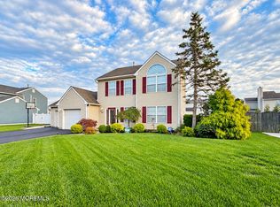 25 Bryce Canyon Road, Howell, NJ 07731