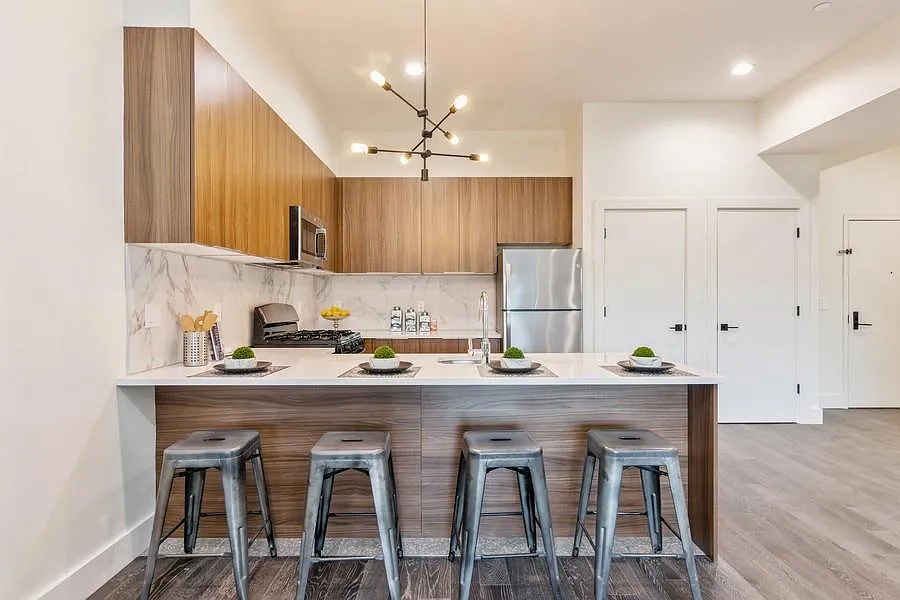 Frontier Flats — Photo 1