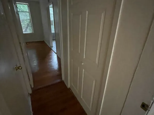 637 Greene Avenue image 4 of 10