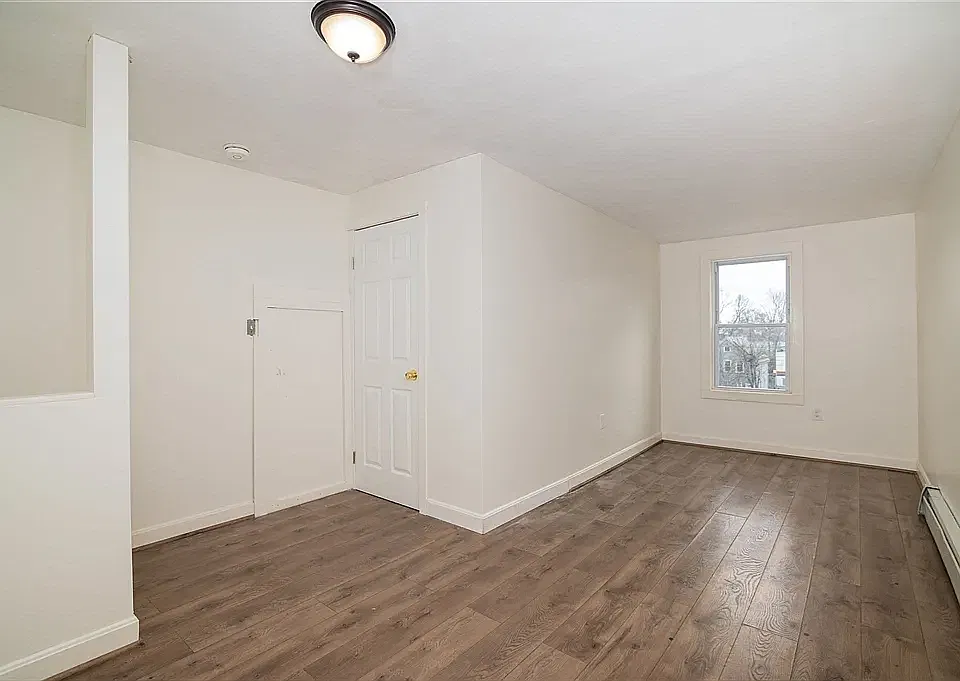 81 Gilbert St