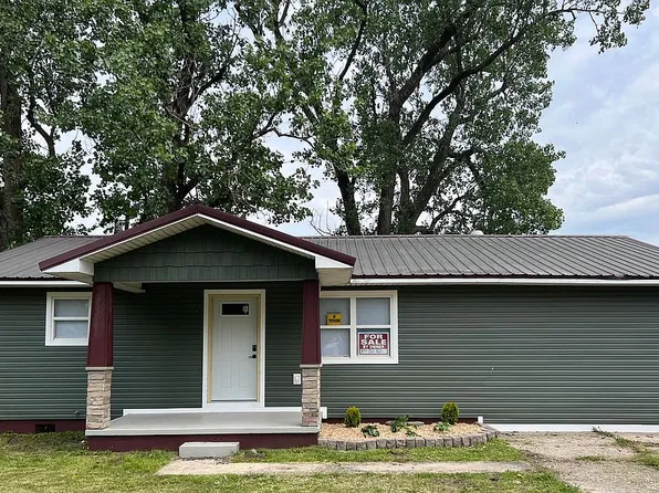 211 S Walker Ave, Gideon, MO 63848