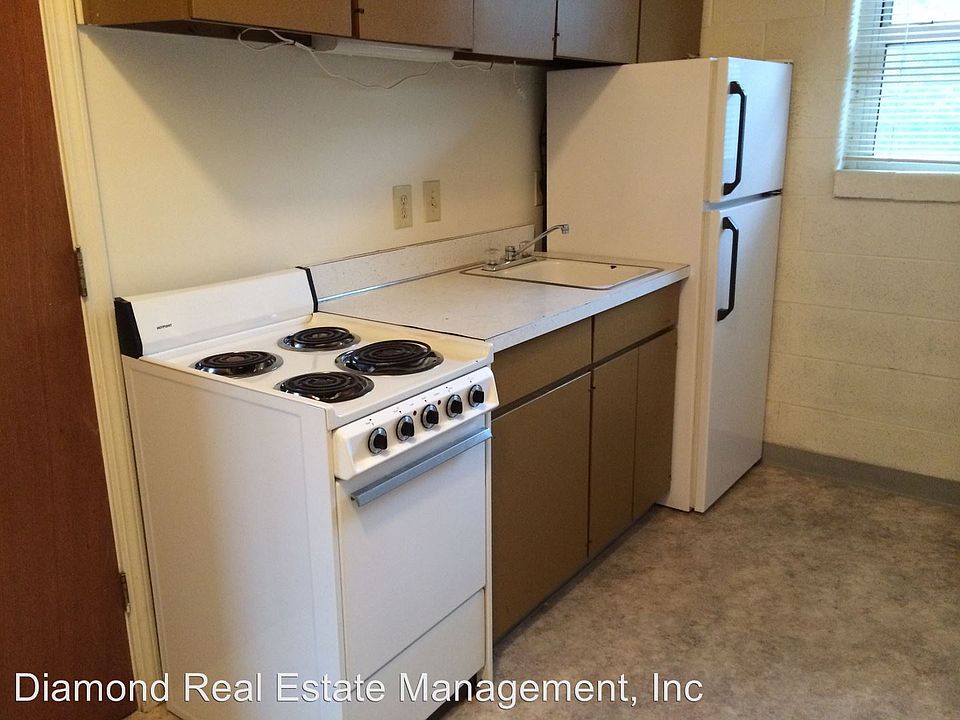 2nd image of 1022 Sunset Ave APT 5