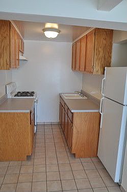 4th image of 16 Clubhouse Ave APT 1