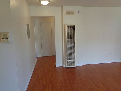 5th image of 5400 Highland Ave APT 6