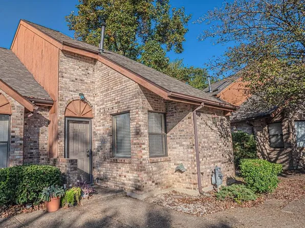 701 Chuck Gray Ct, Owensboro, KY 42303