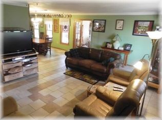 13537 170th St, Akron, IA 51001