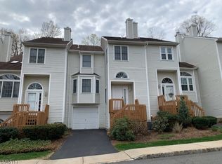 8 Ryan Ln, Lincoln Park, NJ