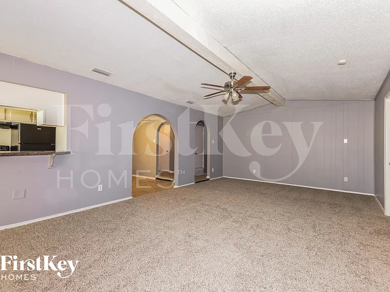2026 Aspen Ln — Photo 3