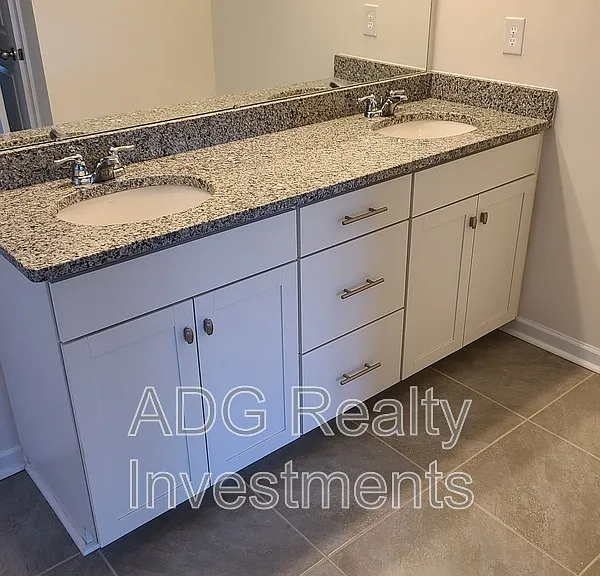 1577 Cambria Ct — Photo 9