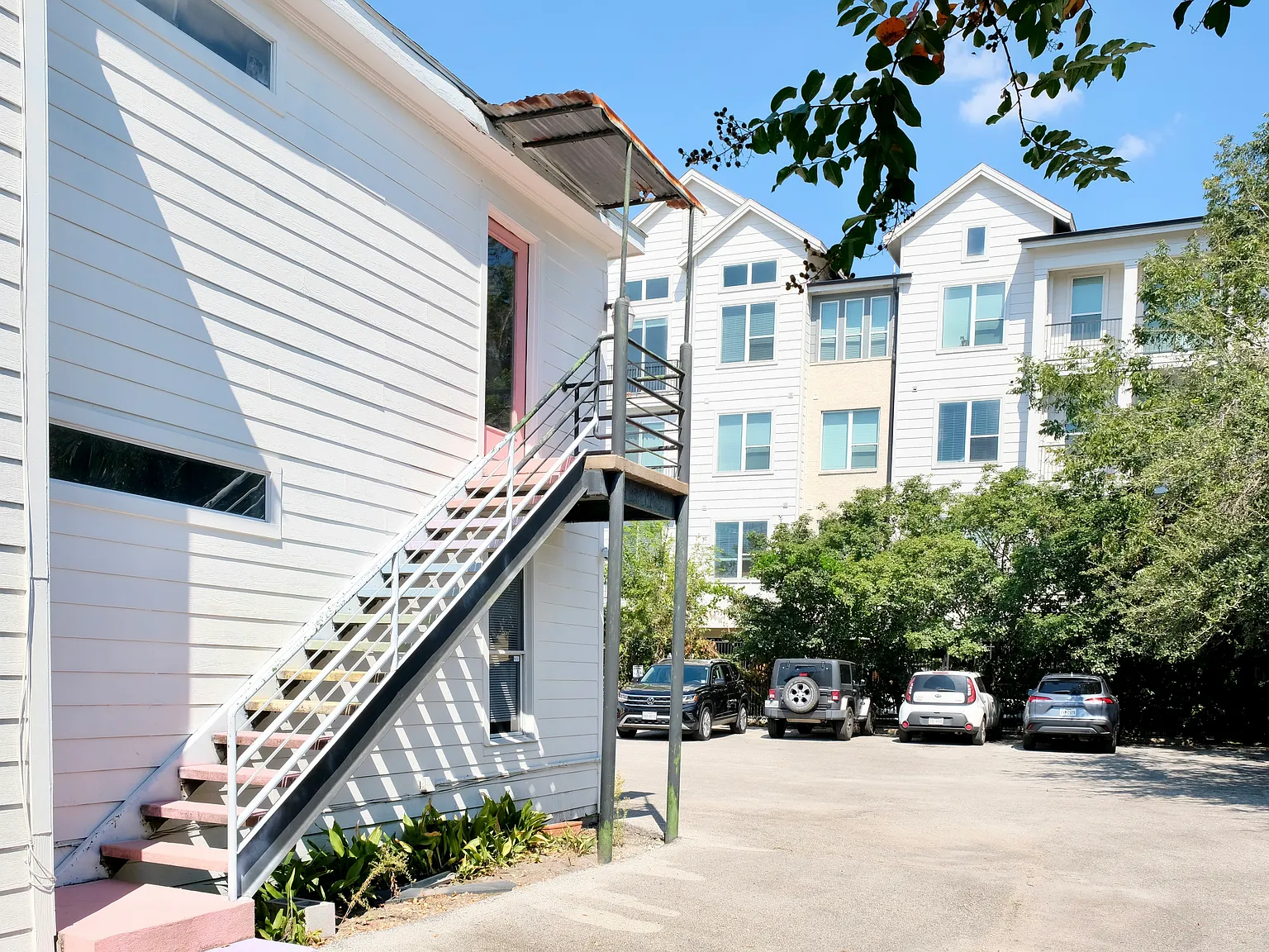 1 bed, 1022 sqft, $1,650 — Photo 2
