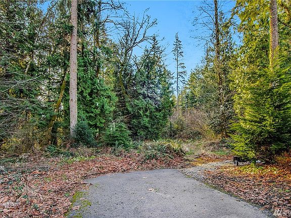 5th image of 6752 266th Ct SE