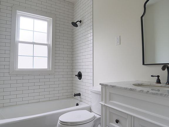 4th image of 18 Marshall St #1