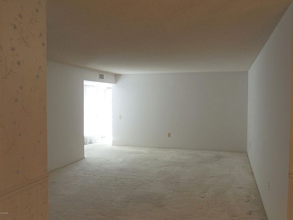 5th image of 12714 W Banyan Dr
