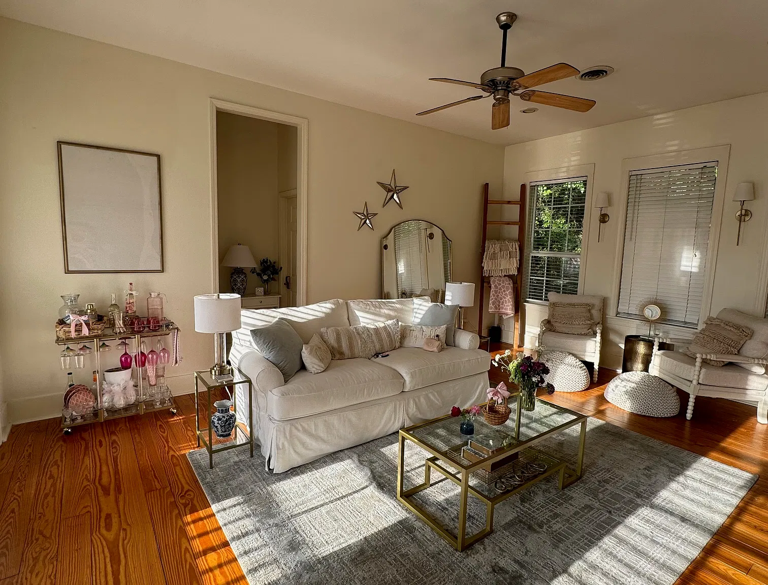 3 bed, 1250 sqft, $3,300 — Photo 3