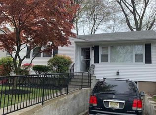 523 Spring Valley Rd, Paramus, NJ 07652