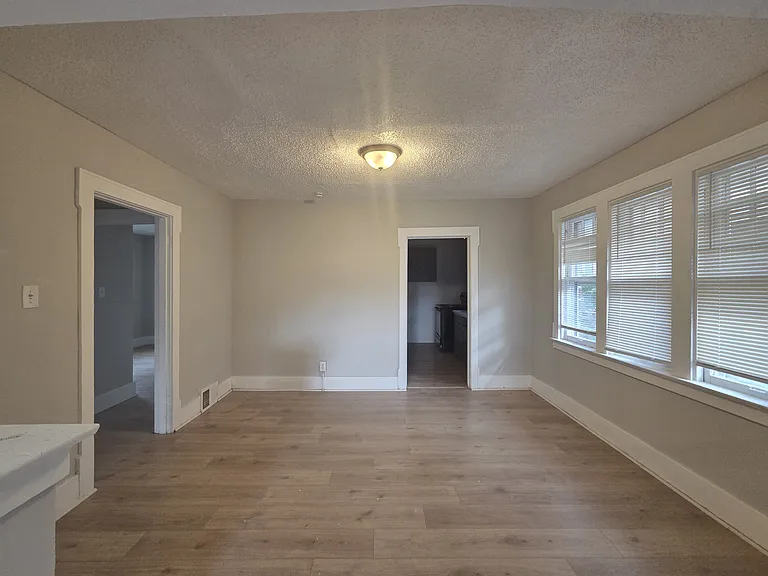 34 Blakemore Pl — Photo 3