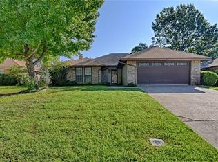 1306 Brookfield Ln, Mansfield, TX 76063