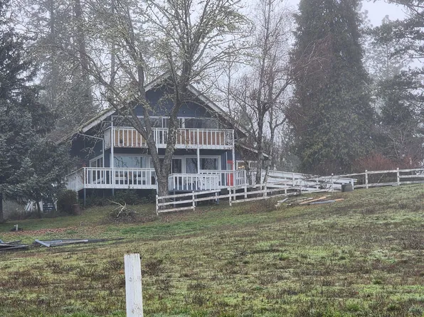250 Bolt View Rd, Grants Pass, OR 97527