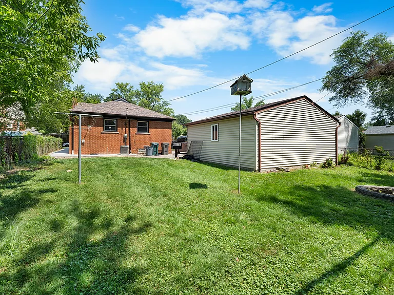 24411 Princeton St — Photo 24