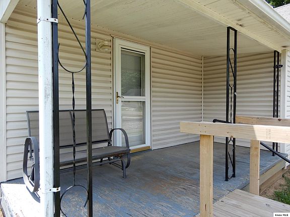 3rd image of 262 Mill St