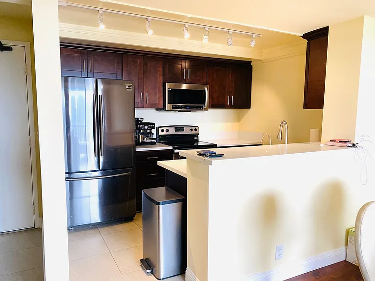 10535 Wilshire Blvd #1402 — Photo 21