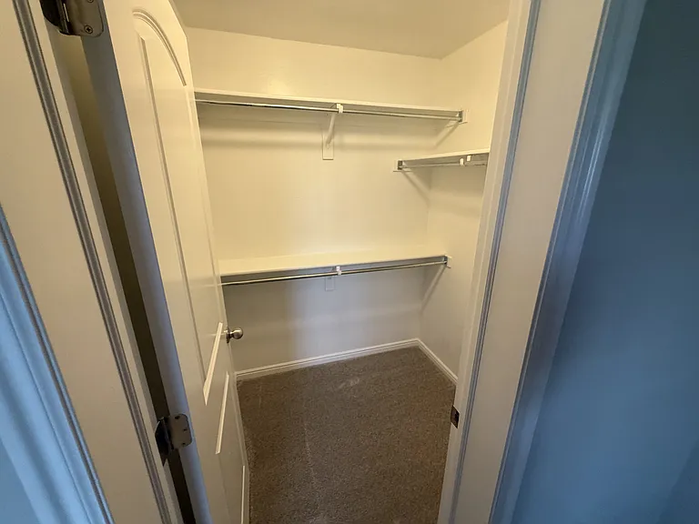 999 Village River Ln #B8 — Photo 17