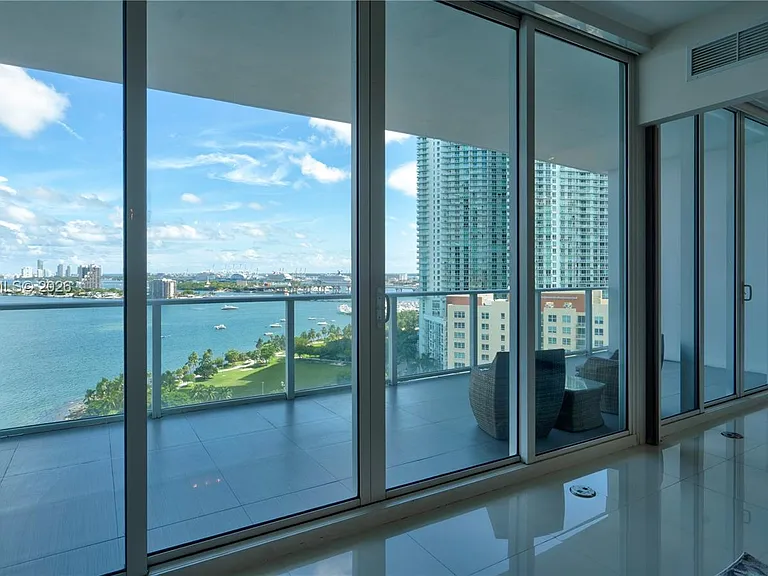 2020 N Bayshore Dr #1905 — Photo 30