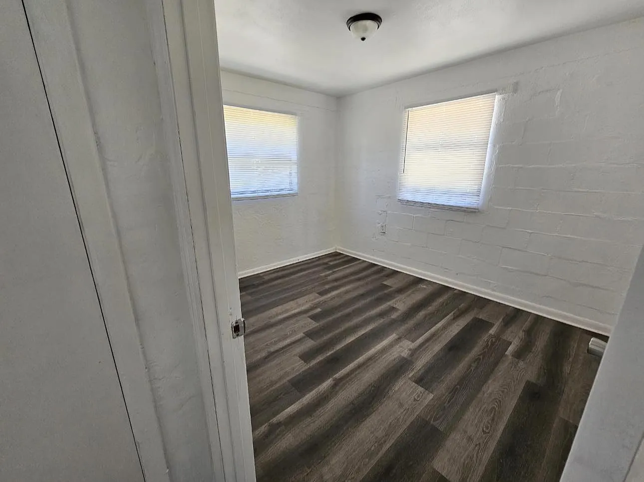 2 bed, 700 sqft, $1,050 — Photo 4