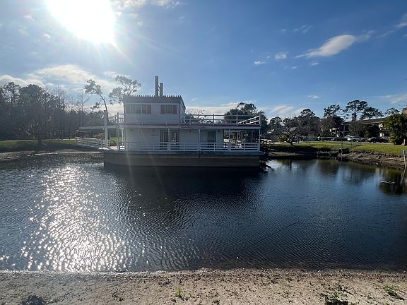 2nd image of 6034 Village Cir #6034