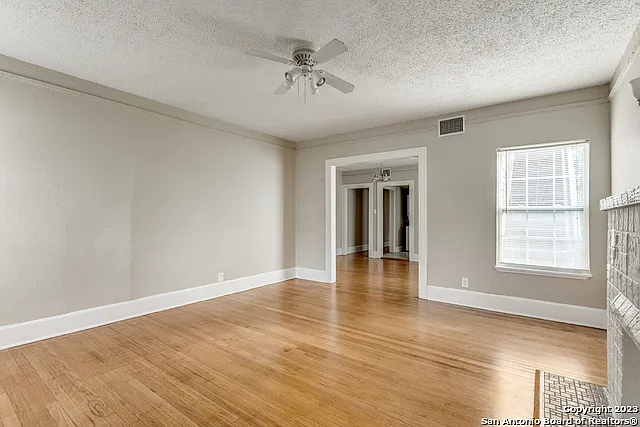 1 bed, 1.0 bath, 735 sqft, $1,120 — Photo 4