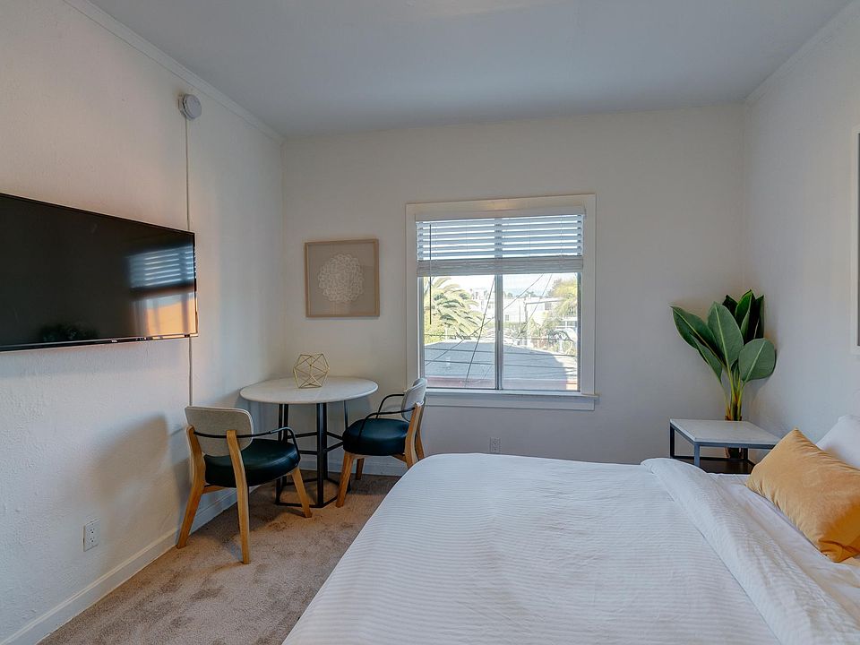 1st image of 2500 Pacific Ave APT 3
