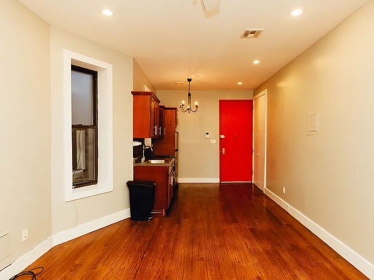 75 Jefferson St #3F — Photo 2