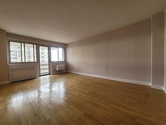 1st image of 70 W 93rd St APT 25G