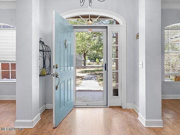 2nd image of 8581 PINE Avenue