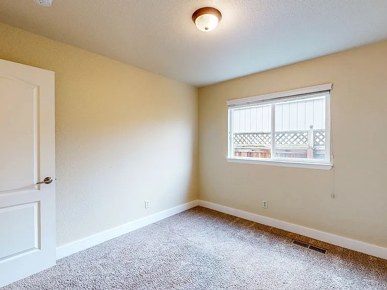 2135 Pebblewood Ct — Photo 30
