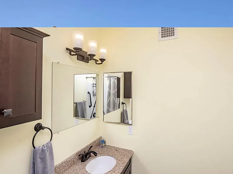 363 Lake Havasu Ave N #D — Photo 34
