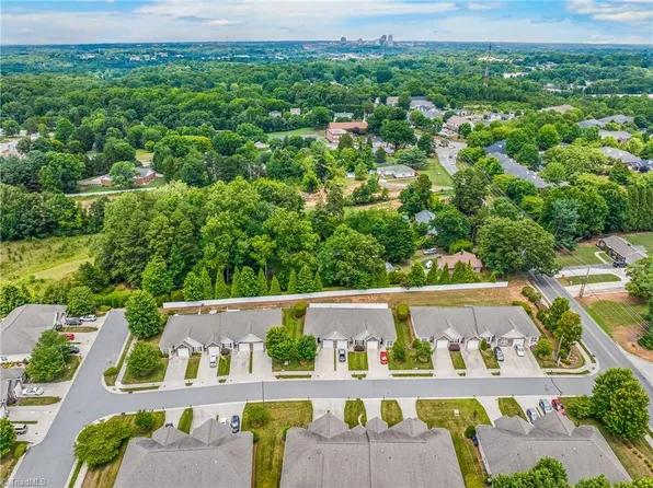 1659 Grand Springs Dr, Winston Salem, NC 27127