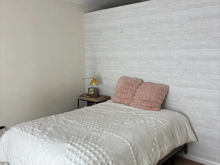 Bedroom #2 (Upstairs)