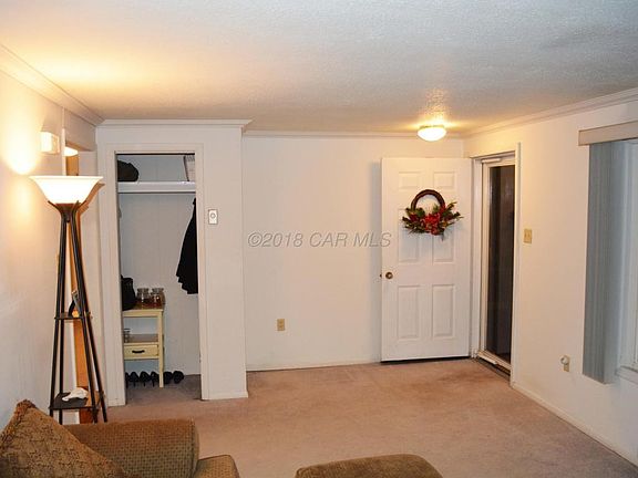02 Living Room Entrance