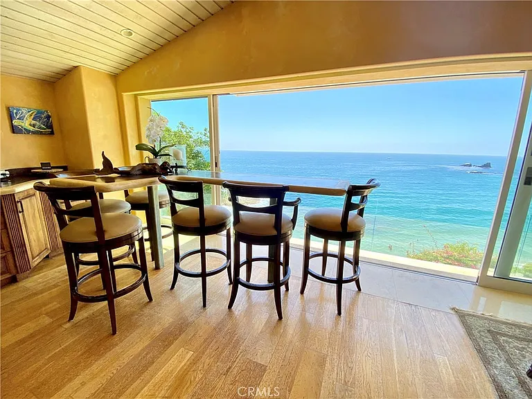 1137 Marine Dr — Photo 16