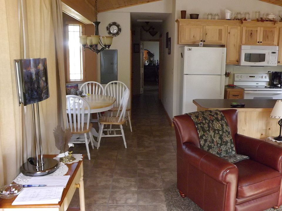 2nd image of 206 A Ave